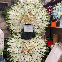 تاج گل های ترحیم تبریک افتتاحیه نمایشگاهی