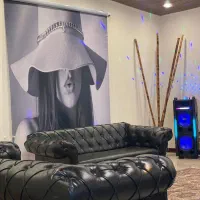 تراکت پخش کن نیازمنیدیم