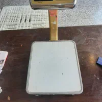 پالت، قفسه،استند،ترازو، پرده نایلونی و میز|فروشگاه و مغازه|اندیشه, اندیشه فاز ۳|دیوار