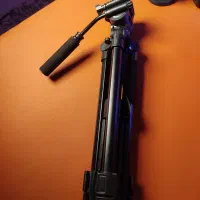 سه پایه دوربین و موبایل