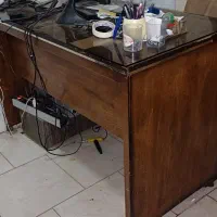 میز کارمندی چوبی باشیشه