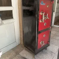 گاوصندوق در حد نو