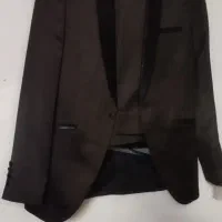 کت و شلوارمردانه قهوه‌ای تیره 500 تومان