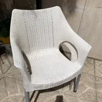 دو صندلی فایبر گلاس طرح حصیری