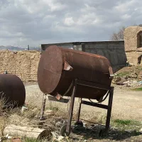 تانکر ۱۰۰۰ لیتری با پایه