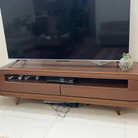 میز تلویزیون بسیار تمیز
