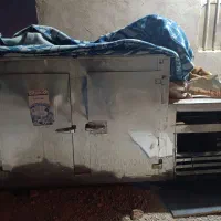 یخچال ویترینی و میز