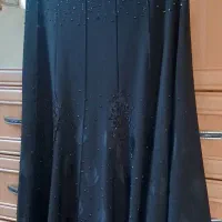 تعدادی لباس  و دامن نو ، و در حد نو