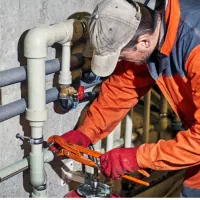 خدمات لوله کشی آب و گاز