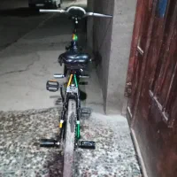 دوچرخه|دوچرخه، اسکیت، اسکوتر|خاش, |دیوار