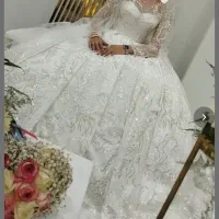 لباس عروس و تور عروس