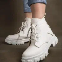 نیم بوت زنانه سایز ۳۹ و ۴۰|کیف، کفش، کمربند|شاهین‌شهر, مسکن مهر|دیوار