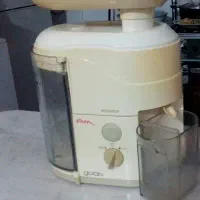 ۲ دستگاه آبمیوه گیر