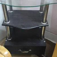 میز تلفن و ساعت