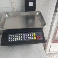 ترازو فروشی در حد نو ۱۰ میلیون