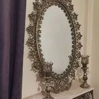 آینه و کنسول برنجی با ساعت
