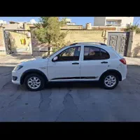 کوییک r خانگی 1402|خودرو سواری و وانت|شیراز, شیشهگری|دیوار