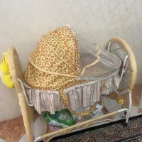 گهواره چرخ دار|تخت و صندلی بچه|قرچک, زیبا شهر|دیوار
