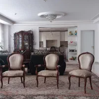 آپارتمان جنوبی ۱۶۱ متر مربع