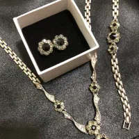 ست گوشواره و گردنبند و دستبند استیل روکش نقره