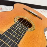 گیتار کاملا نو و تمیز