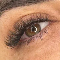 اکستنشن تخصصی مژه به همراف لیفت و لمینت مژه و ابرو