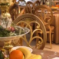 اجاره ملزومات مراسم ۵۰ نفره  صندلی‌ها پلیمری