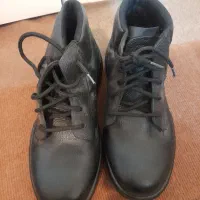 یه جفت کفش ایمنی