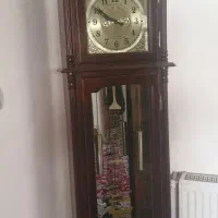 ساعت  ایستاده  چوبی