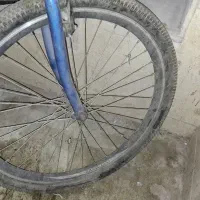 دوچرخه و اسکلت خالی