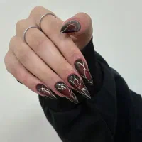 جشنواره ویژه کاشت ناخن و ترمیم ناخن در شهر صدرا