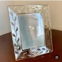 قاب عکس لاروس