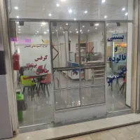 شاگرد مرد یا خانم جهت کار در بستنی فروشی