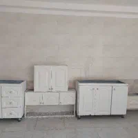 یک دست کابینت سالم درحدنو و سینک ظرفشویی