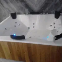 جکوزی شش نفره دراز کش