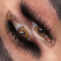 آموزش و خدمات کاشت و اکستنشن و لیفت ابرو و مژه|خدمات آرایشگری و زیبایی|تهران, نازی‌آباد|دیوار
