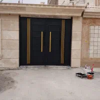 نقاشی ساختمان. درب و پنجره با قیمت مناسب