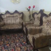 مبل ۷نفره سلطنتی با سه تا میز عسلی ازبزرگ تا کوچیک