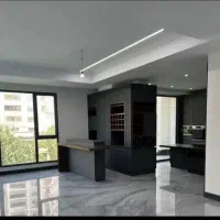 آپارتمان پنج طبقه روی پیلوت یکجا * قلب سالاریه *