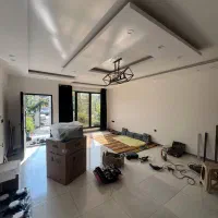 ویلا با حیاط سرسبز و گلکاری شده|فروش خانه و ویلا|چمستان, |دیوار