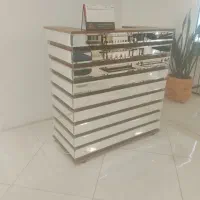 میز ناخن. صندلی تخت مژه