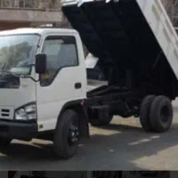 راننده ایسوزو کمپرسی درون شهری