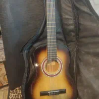 گیتار کلاسیک مارک یونیک|گیتار، بیس، امپلیفایر|آباده, |دیوار