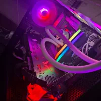 کیس فوق حرفه ای گیمینگ و رندرینگ