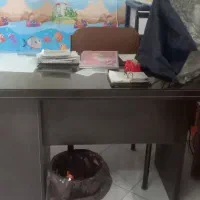 میز چوبی اداری