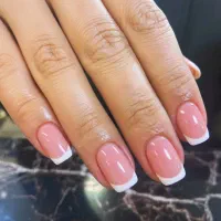 تخفیف کاشت و خدمات ناخن بهاری