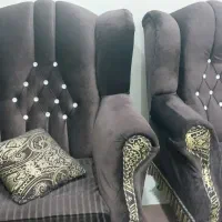 مبلمان راحتی سالم و تمیز تو عکس هم مشخسه