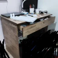 کتابخونه ومیز تحریر