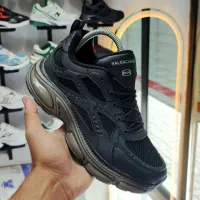 کفش کتونی بالانسیاگا