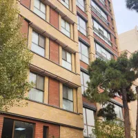 ۱۳۰ متر ۲خواب تکواحدی مجاور هوای مطبوع پارک